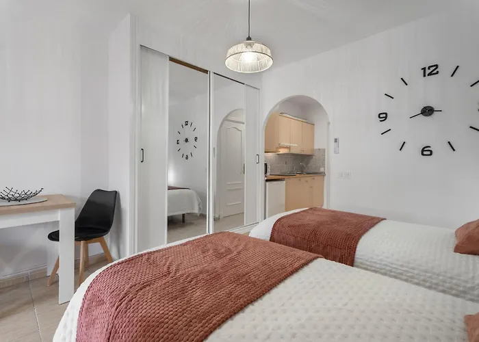 Parque Carolina 208 * Costa Del Silencio